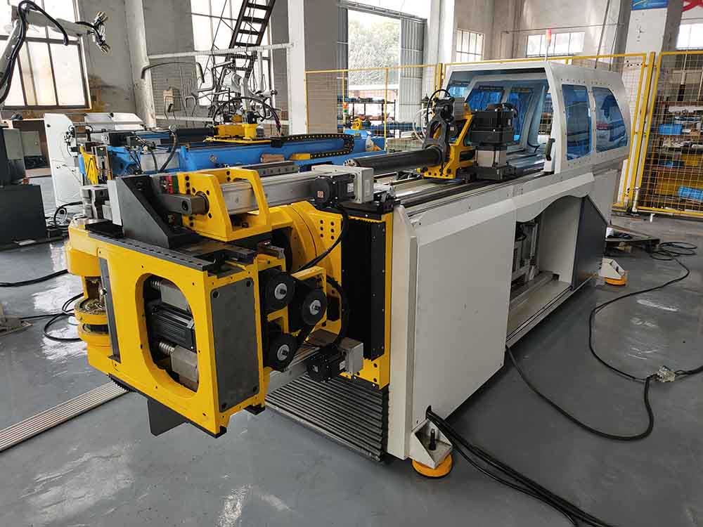 Elektrikli CNC boru bükme makinesi Kanada'ya teslim edildi